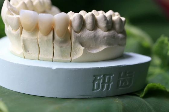 Зубы Zirconia фарфора кубические